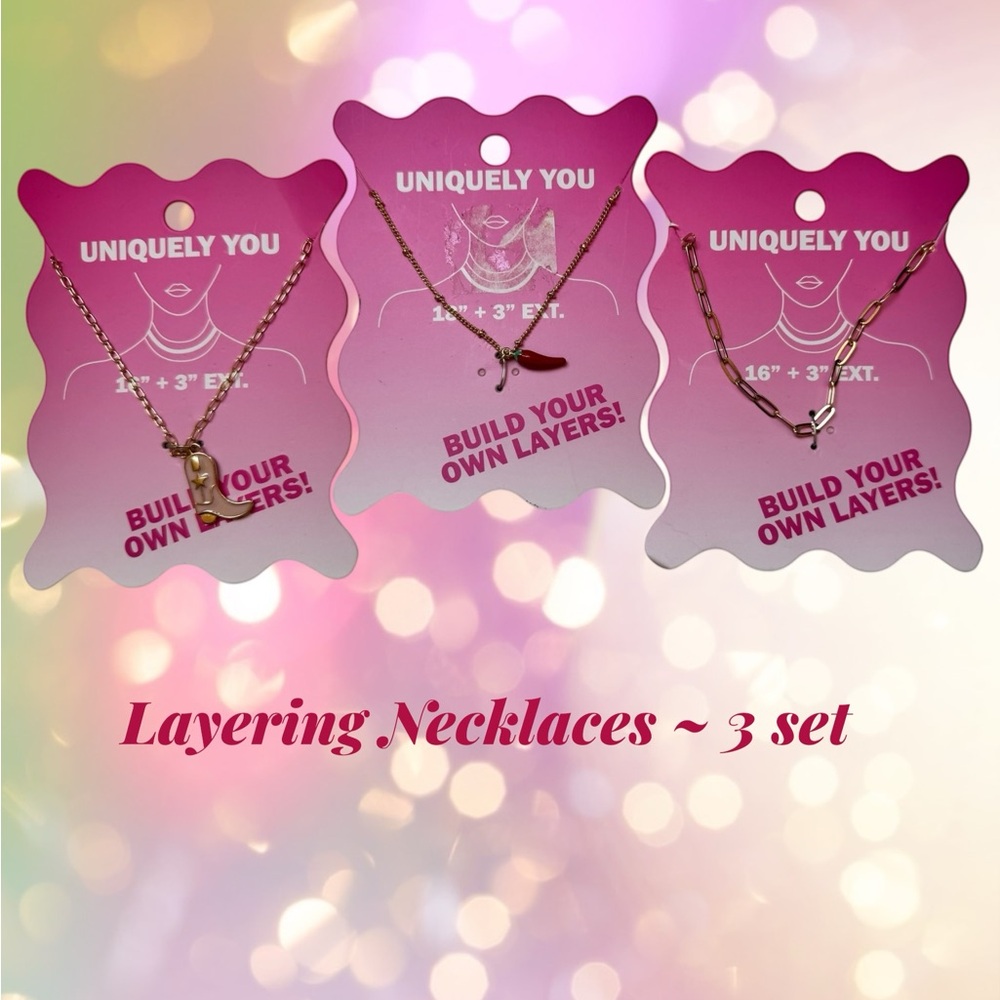 NWT - uniquely you - Set of 3 layering necklaces GOLD TONE paperclip CHILI boot